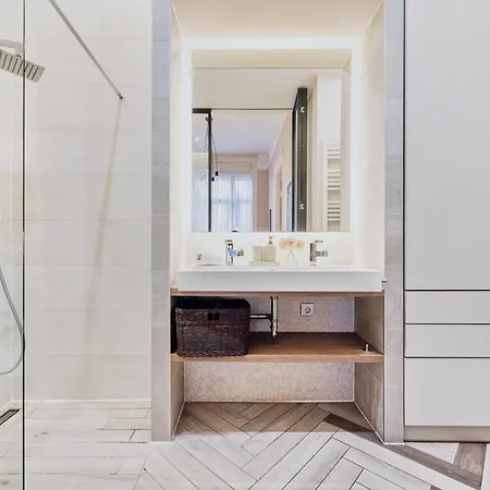 公寓 Luxe 3bed 3bath Steps To New York Cafe & Szimpla Kert 布达佩斯