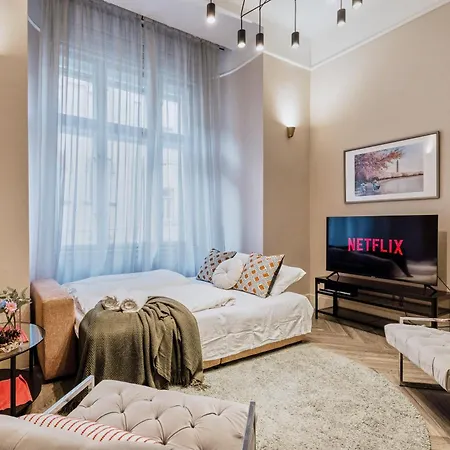 Luxe 3bed 3bath Steps To New York Cafe & Szimpla Kert