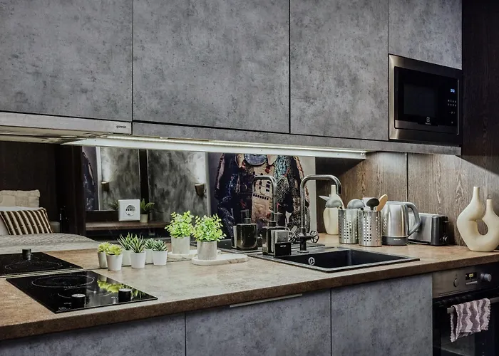 Luxe 3bed 3bath Steps To New York Cafe & Szimpla Kert Apartment