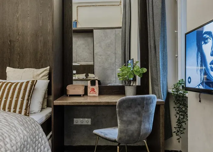 Luxe 3bed 3bath Steps To New York Cafe & Szimpla Kert Budapest