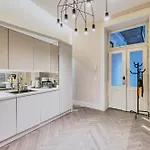 Luxe 3bed 3bath Steps To New York Cafe & Szimpla Kert Apartamento