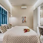 Luxe 3bed 3bath Steps To New York Cafe & Szimpla Kert