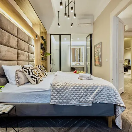 Luxe 3bed 3bath Steps To New York Cafe & Szimpla Kert