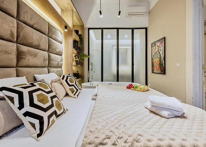 Luxe 3bed 3bath Steps To New York Café&szimpla Kert Apartamento
