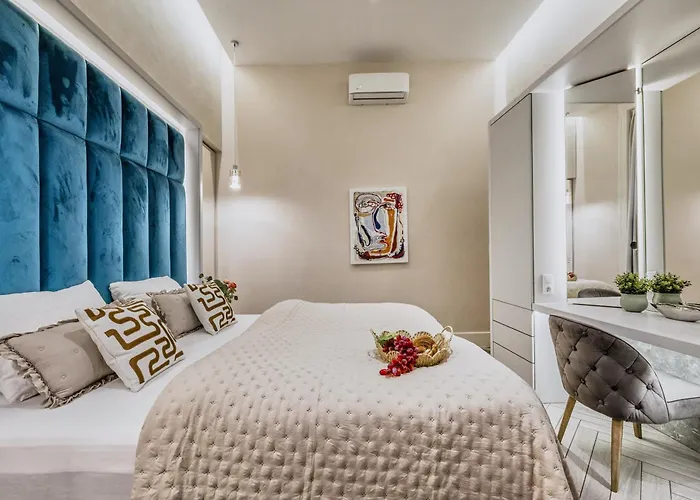 Luxe 3bed 3bath Steps To New York Cafe & Szimpla Kert