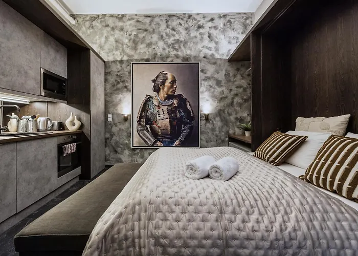 Luxe 3bed 3bath Steps To New York Cafe & Szimpla Kert بودابست