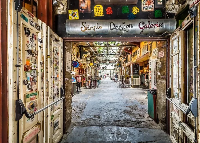 Luxe 3bed 3bath Steps To New York Cafe & Szimpla Kert * بودابست