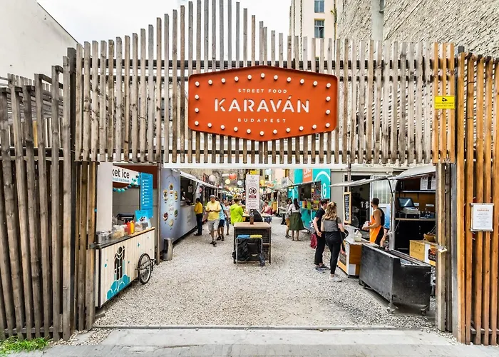 Luxe 3bed 3bath Steps To New York Cafe & Szimpla Kert بودابست