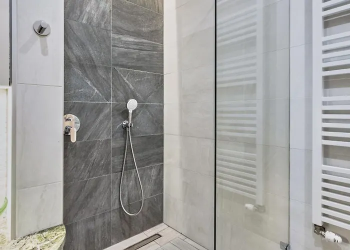 Luxe 3bed 3bath Steps To New York Café&szimpla Kert *
