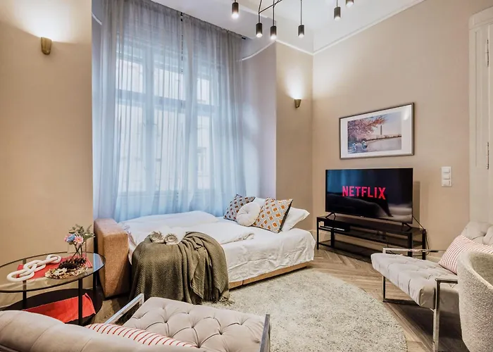 Luxe 3bed 3bath Steps To New York Café&szimpla Kert
